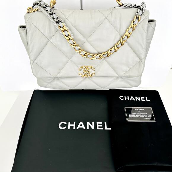 Chanel 19 Goatskin Quilted Medium Flap Purse Grey Tri-Color Chain Full Set & Box - Picture 12 of 15